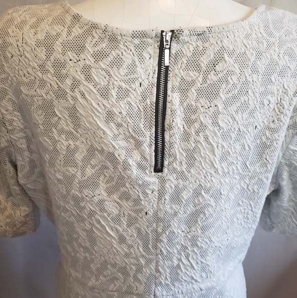 Jules & Leopold Tops - Jules & Leopold Peplum top white lace blouse XL